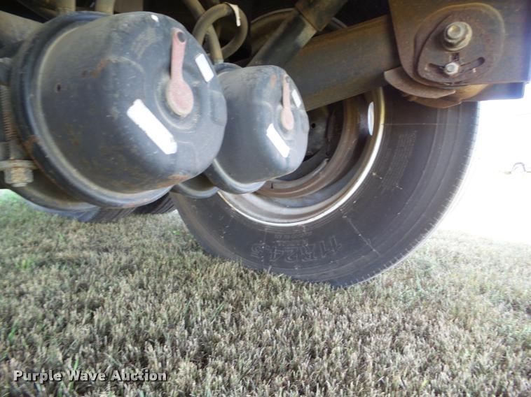 image for item L5526 2011 Travalong double hopper grain trailer