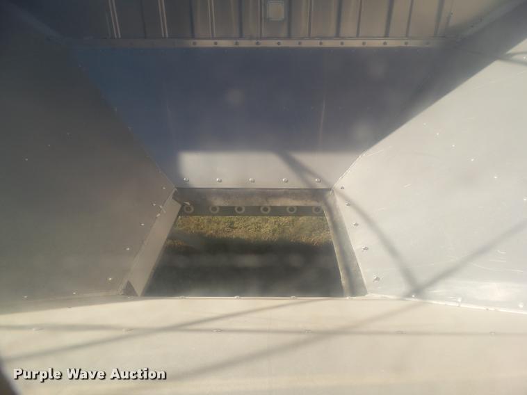 image for item L5526 2011 Travalong double hopper grain trailer