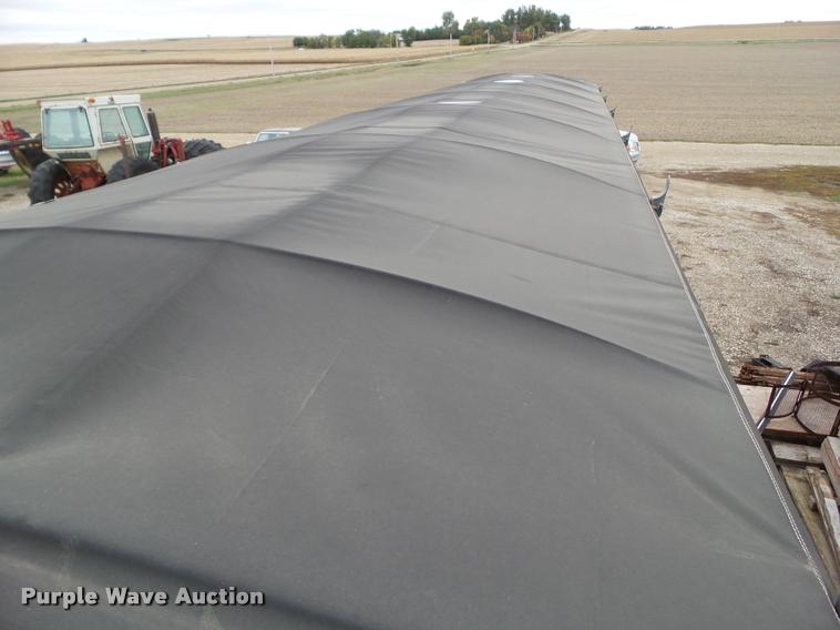 image for item L5526 2011 Travalong double hopper grain trailer