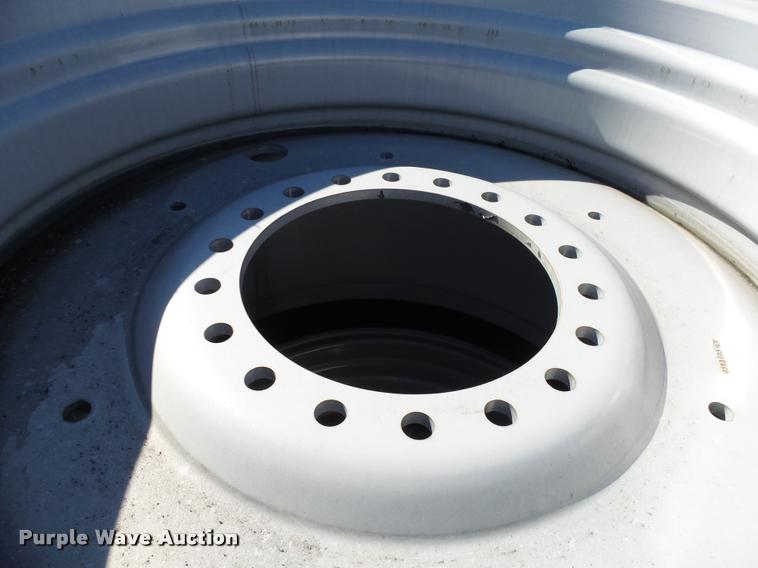 image for item AL9075 (6) Firestone 800/70R38 tires