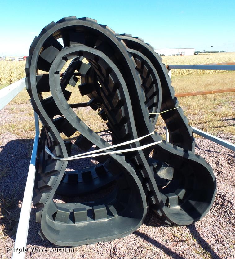 image for item AL9083 (2) Camoplast 695-2532 tracks