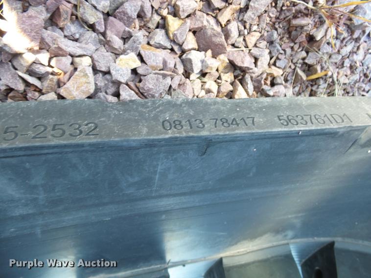 image for item AL9083 (2) Camoplast 695-2532 tracks