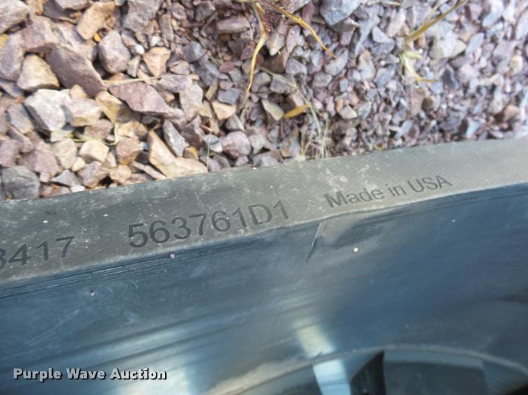 image for item AL9083 (2) Camoplast 695-2532 tracks