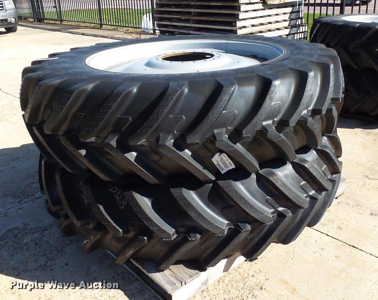 image for item AL9084 (4) Michelin 480/80R46 tires