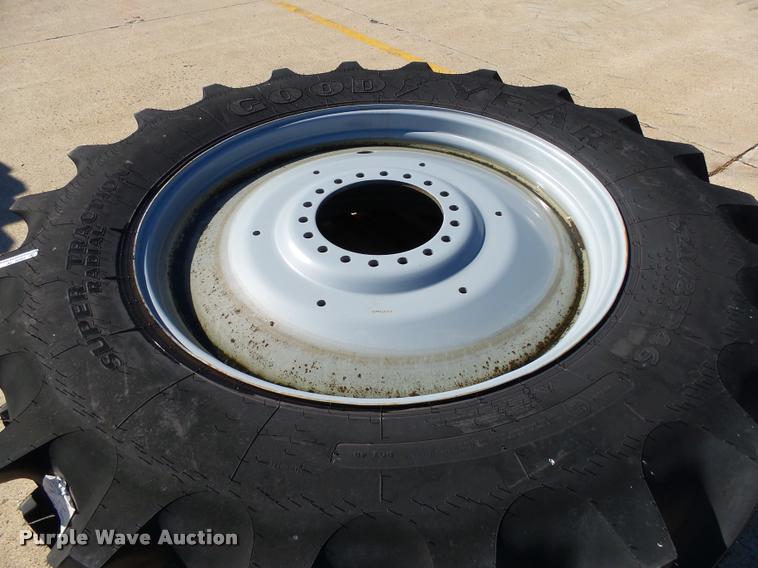 image for item AL9085 (5) Goodyear 520/85R46 tires