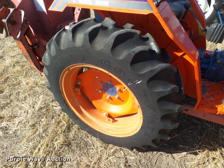 image for item AP9599 1999 Kioti LK3054 MFWD tractor