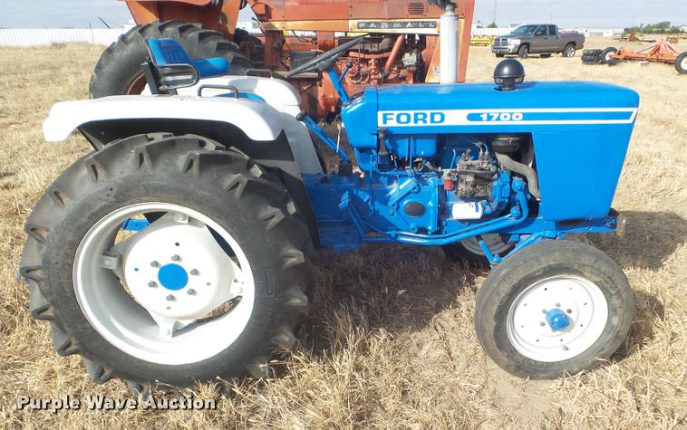 image for item AP9600 Ford 1700 tractor