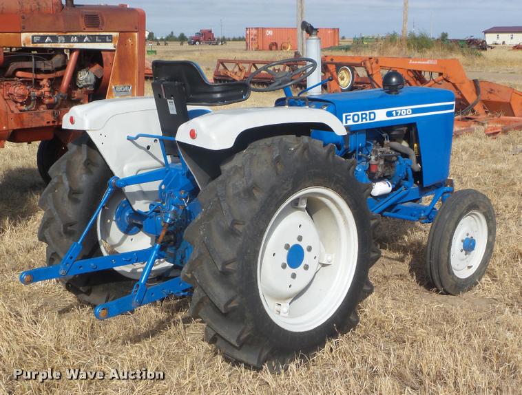 image for item AP9600 Ford 1700 tractor
