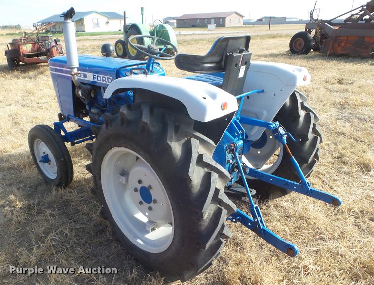 image for item AP9600 Ford 1700 tractor