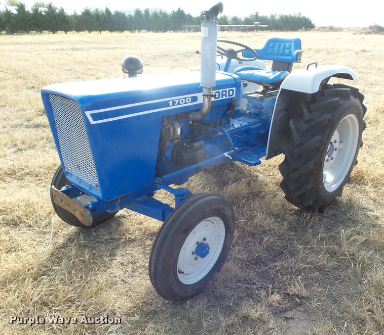 image for item AP9600 Ford 1700 tractor
