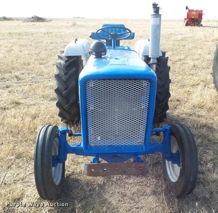 image for item AP9600 Ford 1700 tractor
