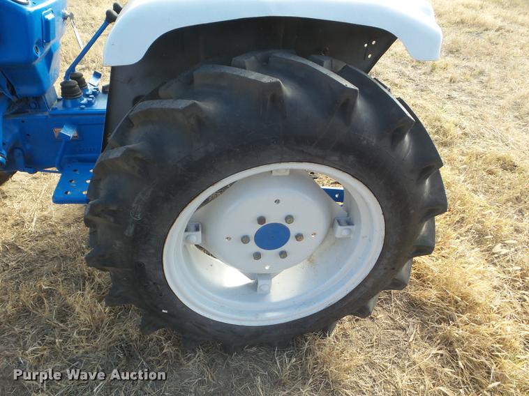 image for item AP9600 Ford 1700 tractor