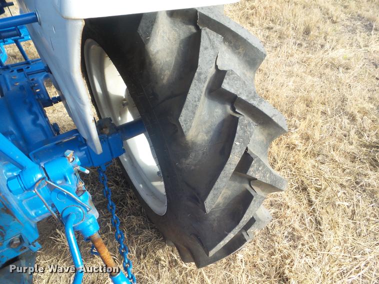 image for item AP9600 Ford 1700 tractor