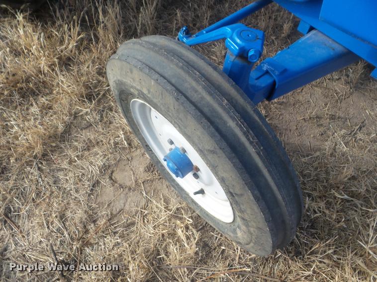 image for item AP9600 Ford 1700 tractor