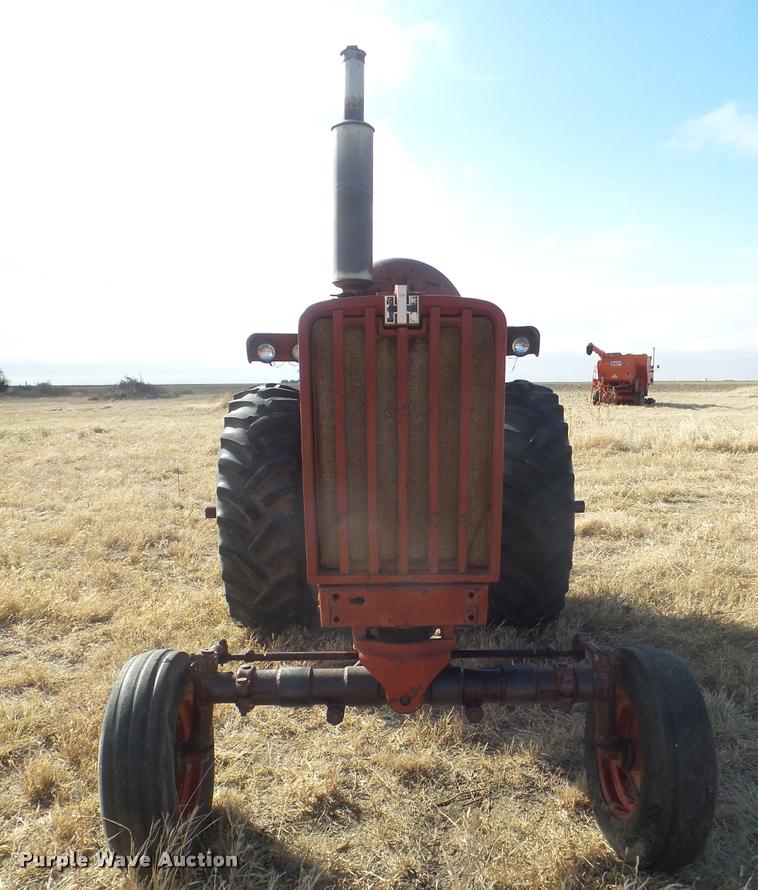 image for item AP9601 Farmall 806 tractor