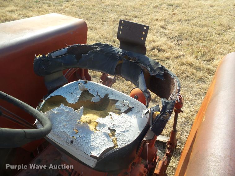 image for item AP9601 Farmall 806 tractor