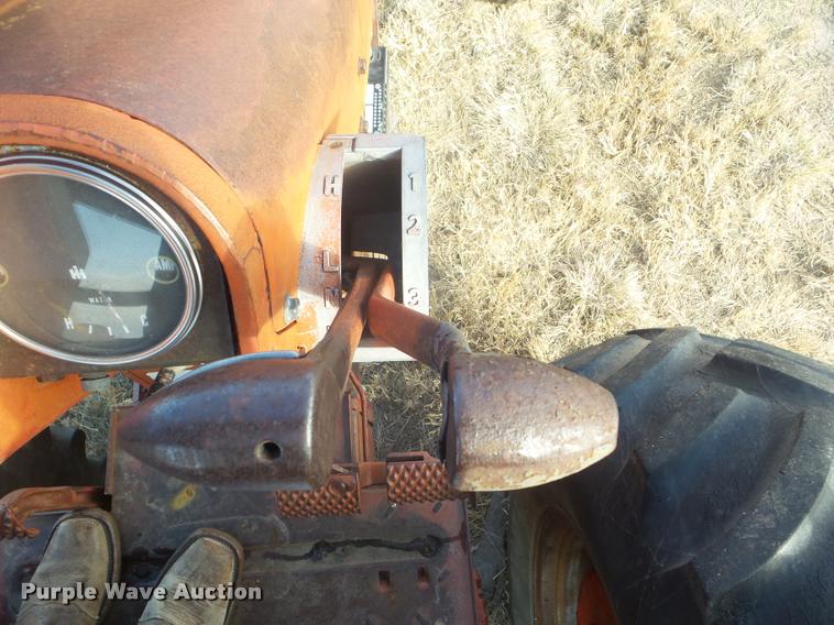 image for item AP9601 Farmall 806 tractor