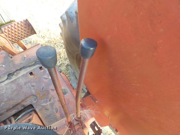 image for item AP9601 Farmall 806 tractor