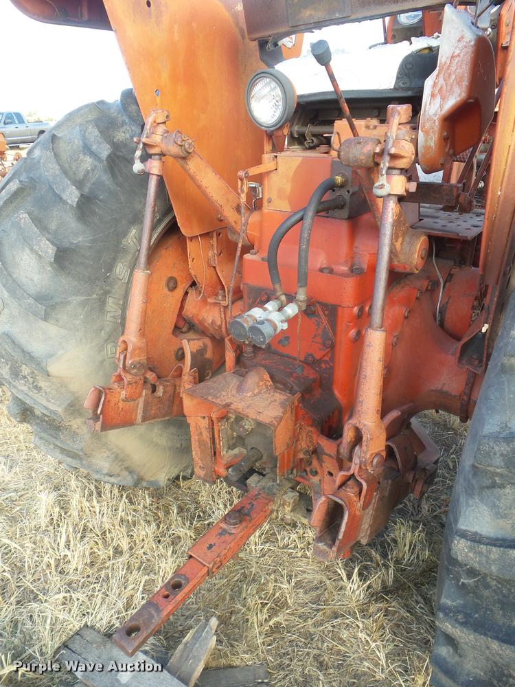 image for item AP9601 Farmall 806 tractor