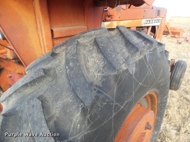 image for item AP9601 Farmall 806 tractor