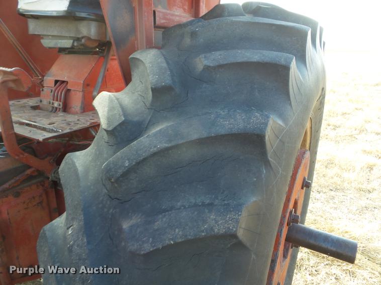 image for item AP9601 Farmall 806 tractor