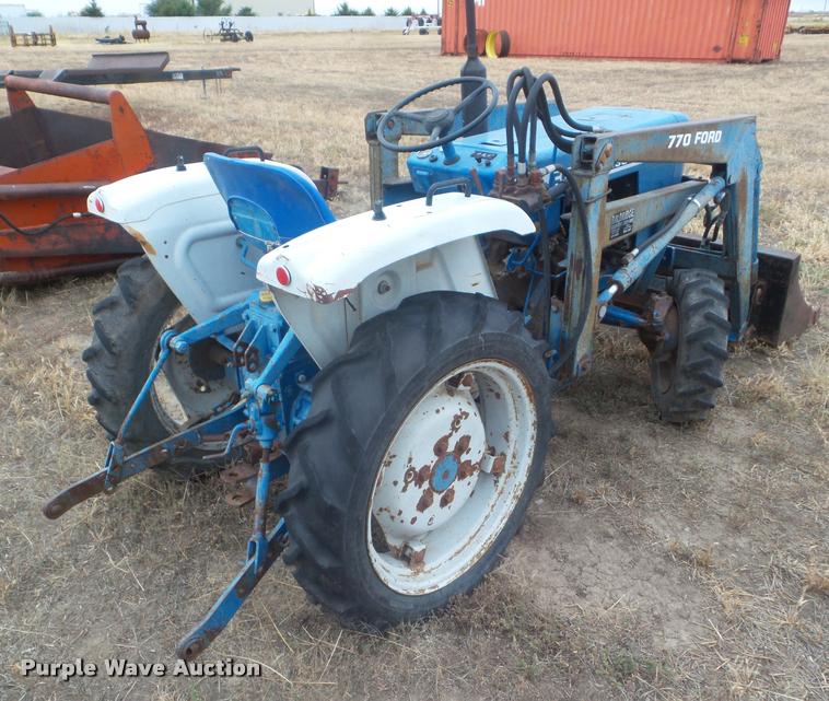 image for item AP9622 1979 Ford 1300 MFWD tractor