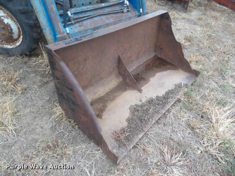 image for item AP9622 1979 Ford 1300 MFWD tractor