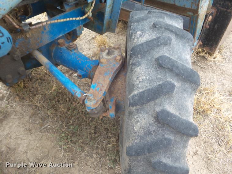 image for item AP9622 1979 Ford 1300 MFWD tractor