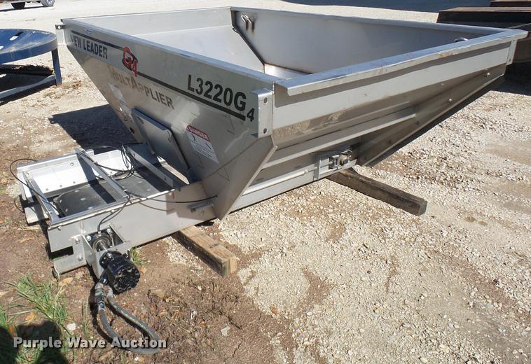 image for item AV9833 New Leader L3220G4 MultApplier stainless steel spreader