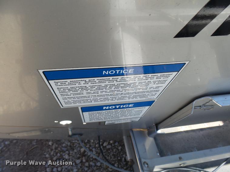 image for item AV9833 New Leader L3220G4 MultApplier stainless steel spreader