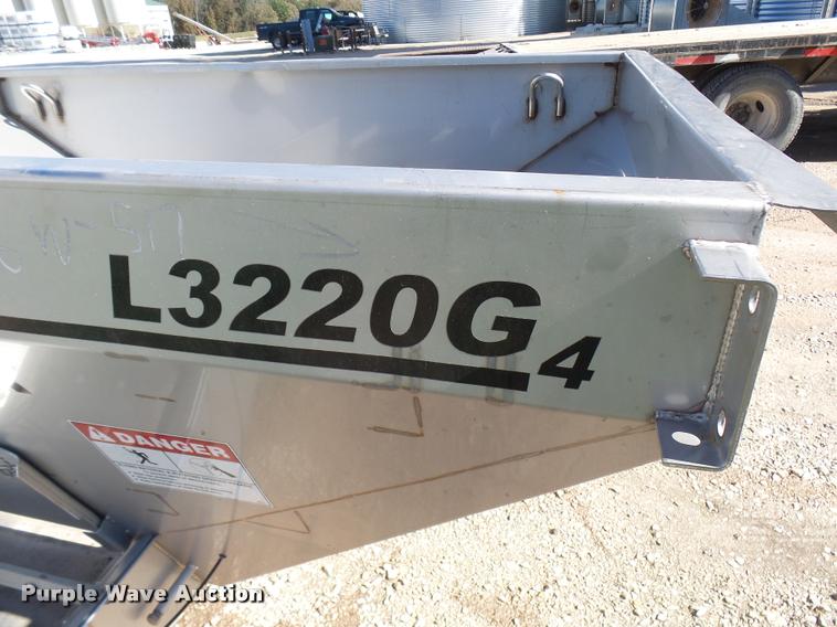 image for item AV9833 New Leader L3220G4 MultApplier stainless steel spreader