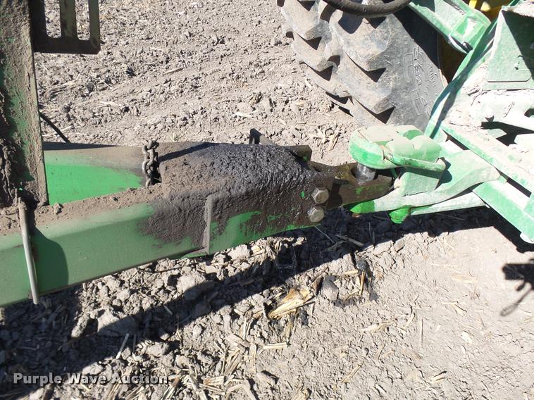 image for item AV9836 John Deere 980 field cultivator