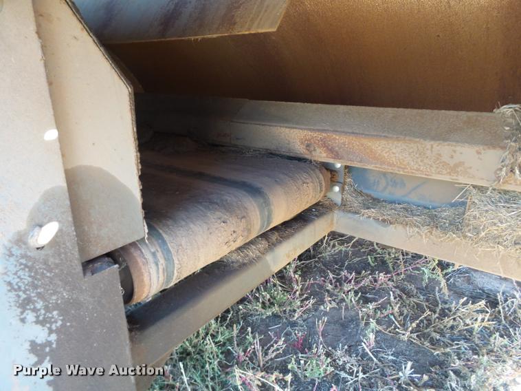 image for item BZ9226 Loftness 240DW44P346 windrower / shredder