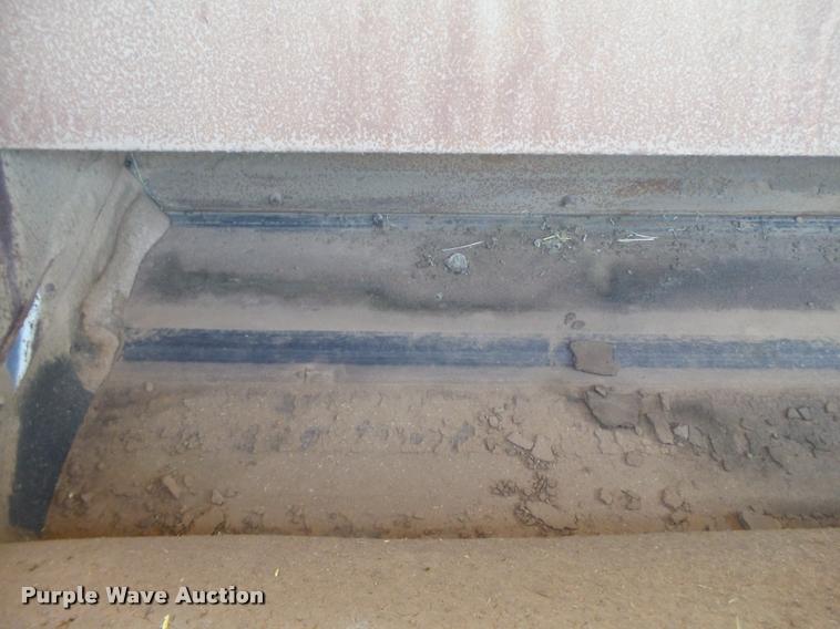 image for item BZ9226 Loftness 240DW44P346 windrower / shredder