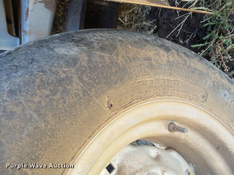 image for item BZ9226 Loftness 240DW44P346 windrower / shredder