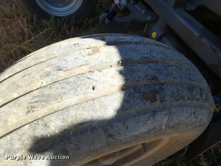 image for item BZ9226 Loftness 240DW44P346 windrower / shredder