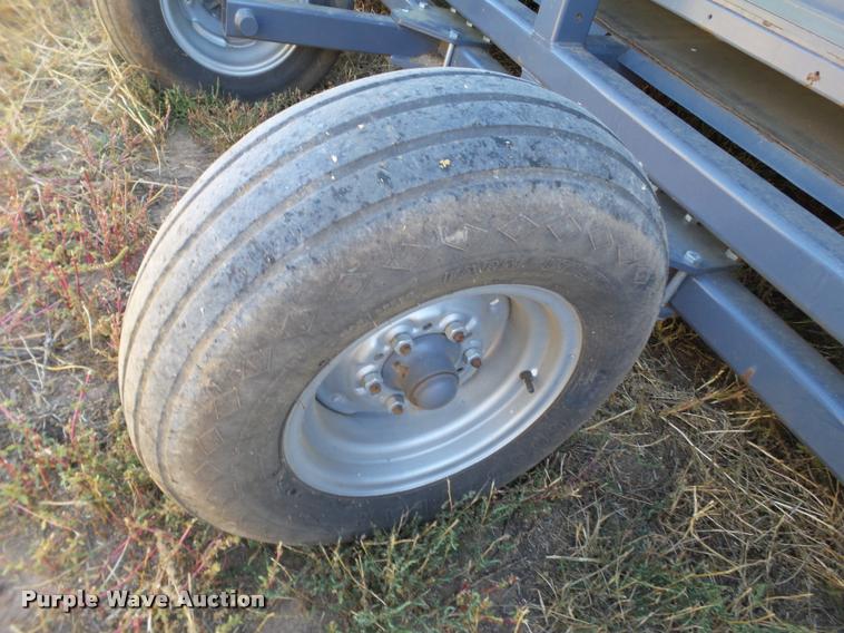 image for item BZ9226 Loftness 240DW44P346 windrower / shredder