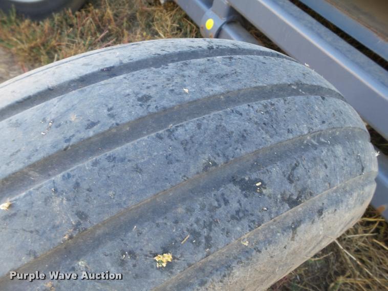 image for item BZ9226 Loftness 240DW44P346 windrower / shredder