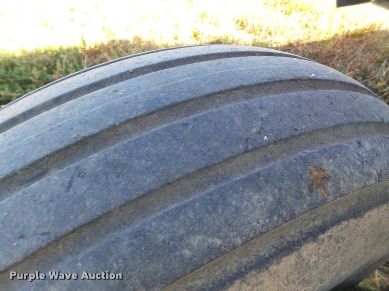 image for item BZ9226 Loftness 240DW44P346 windrower / shredder