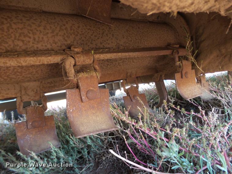 image for item BZ9226 Loftness 240DW44P346 windrower / shredder