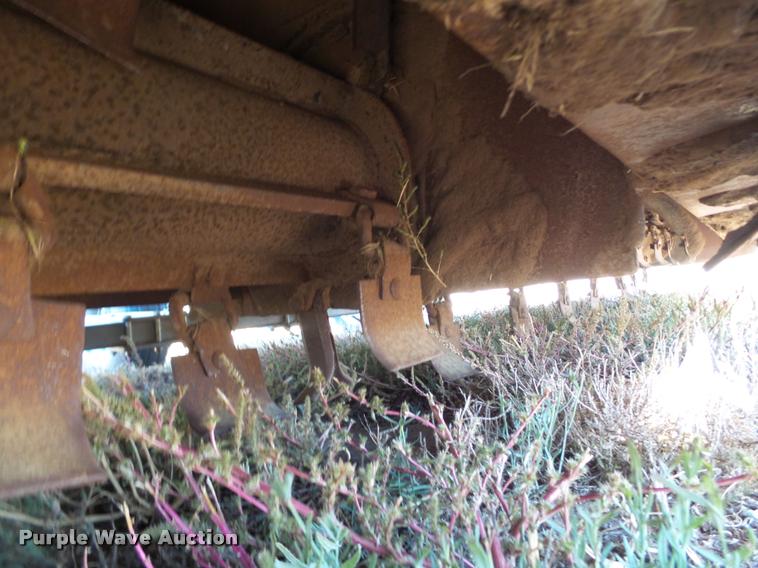 image for item BZ9226 Loftness 240DW44P346 windrower / shredder