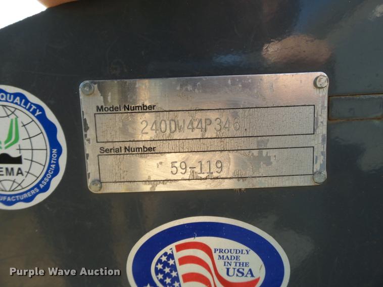 image for item BZ9226 Loftness 240DW44P346 windrower / shredder