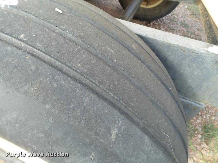 image for item BZ9229 Wylie nurse tank trailer