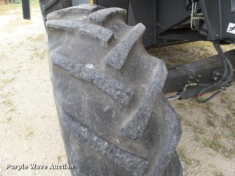 image for item BZ9865 2001 Lexion 470 combine