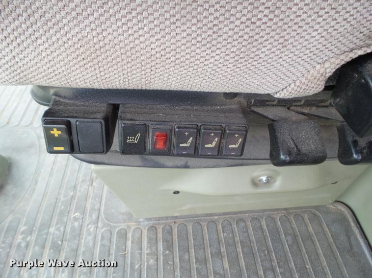 image for item BZ9865 2001 Lexion 470 combine