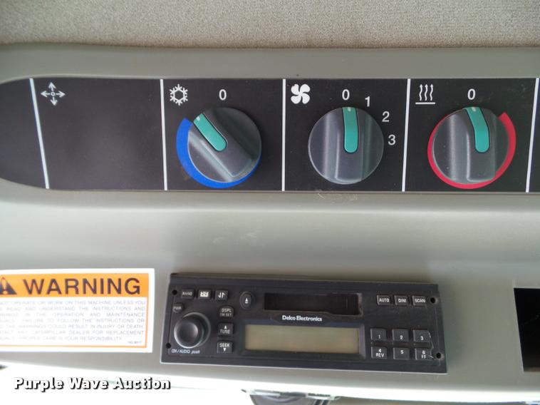 image for item BZ9865 2001 Lexion 470 combine