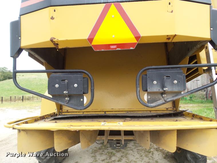 image for item BZ9865 2001 Lexion 470 combine