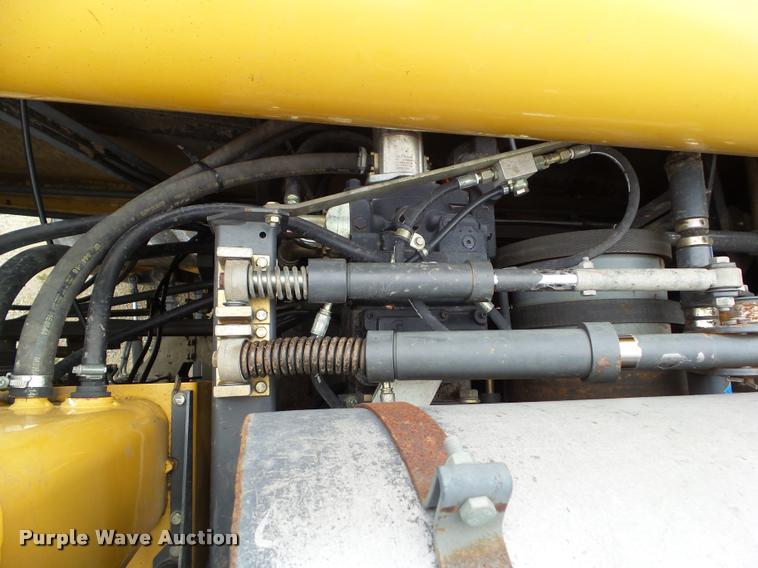 image for item BZ9865 2001 Lexion 470 combine