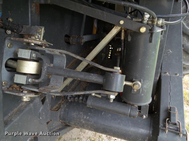 image for item BZ9865 2001 Lexion 470 combine