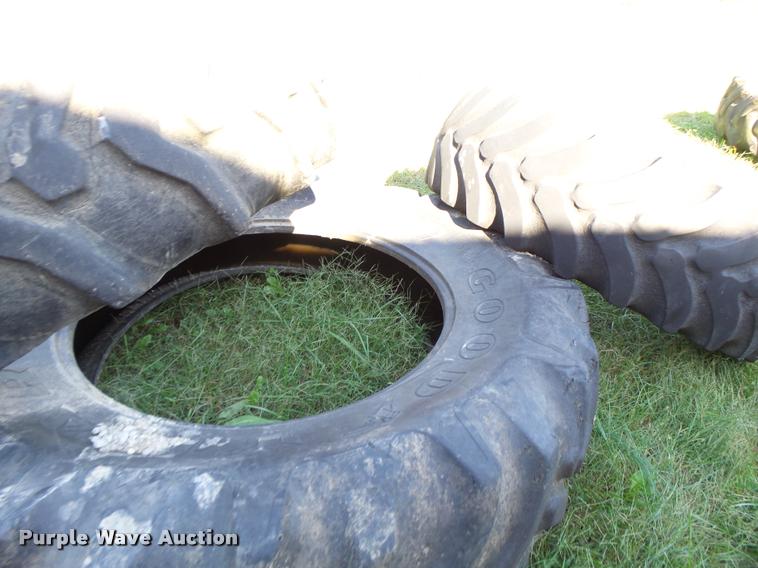 image for item CC9419 (3) tires